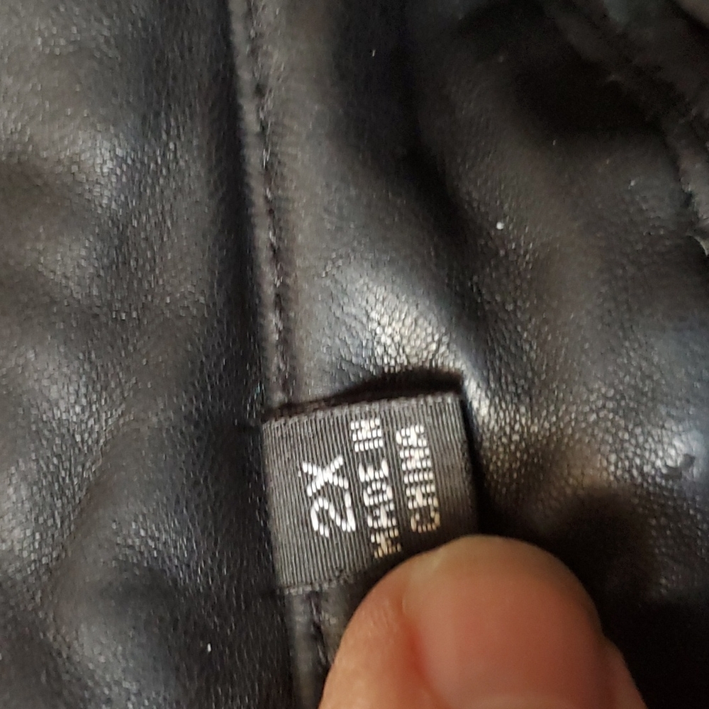Buttery leather jacket - Picture 4 of 9